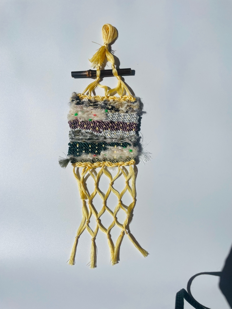 絹糸で織るタペストリー作り