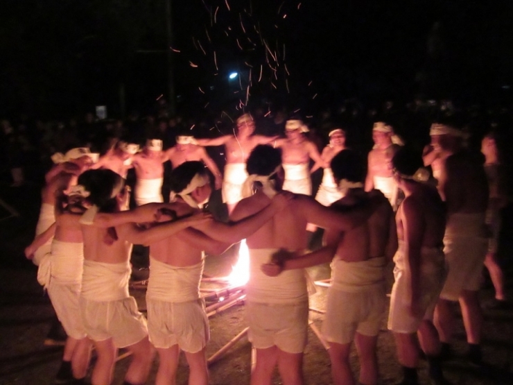 県無形文化財 「鬼の修正会」 火祭り  参加者募集