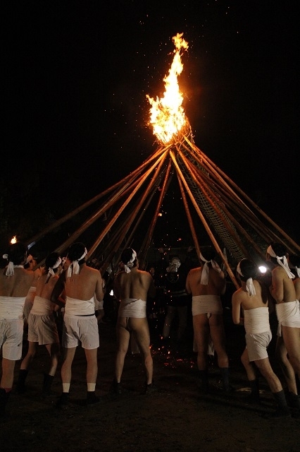 県無形文化財 「鬼の修正会」 火祭り  参加者募集