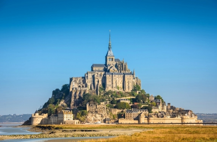 トークイベント『世界文化遺産で現代アートの公募展! モン・サン・ミッシェル展覧会の舞台裏』